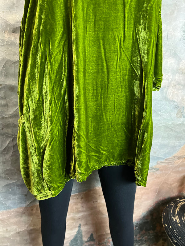 6024 CUTLOOSE Velvet 2 Pkt Top-FRog