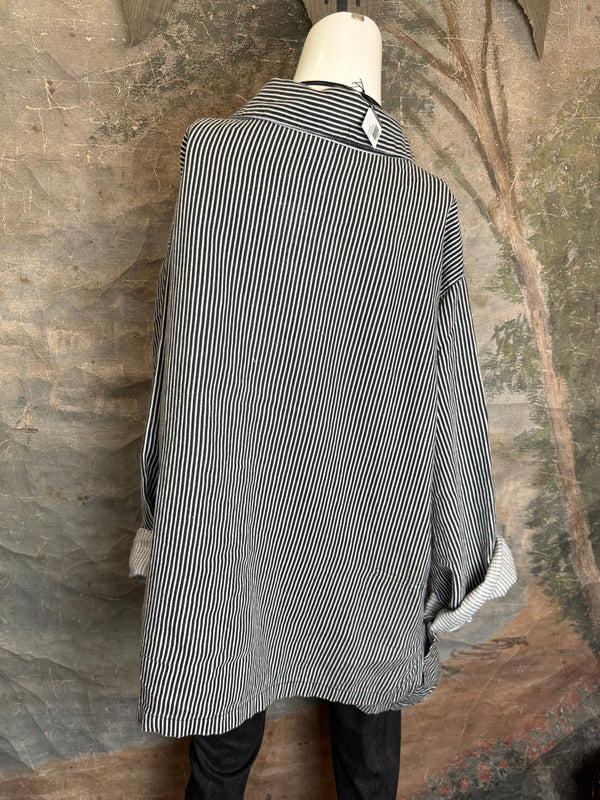 5510 Architecture Top-Black/White Stripe