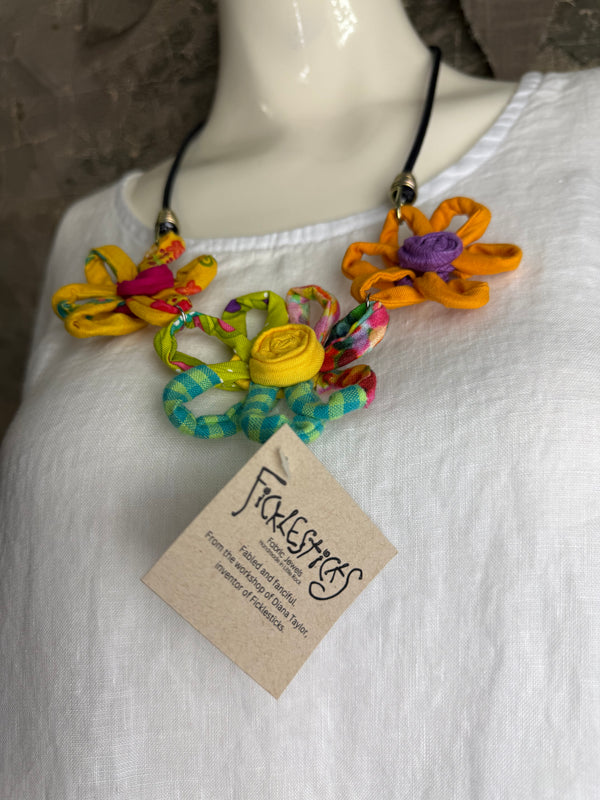 26N14C Daisy Sisters Necklace-Multi Mix