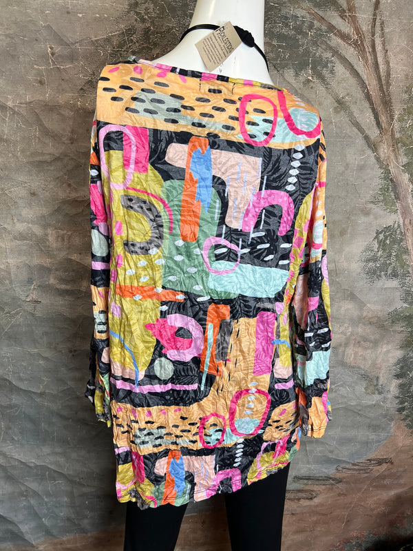 25016 Crinkle Knot Top
