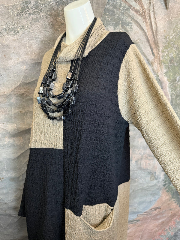 D525 Waffle Knit Turtleneck Dress-Mocha/Black