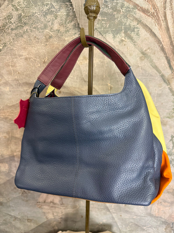 Soruka Agatha navy blue recycled leather crossbody bag with burgundy handle and orange lining, Barcelona handcrafted - 17