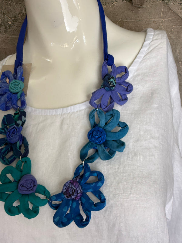 26N145 Coneflower Combo Necklace-C Blues Mix
