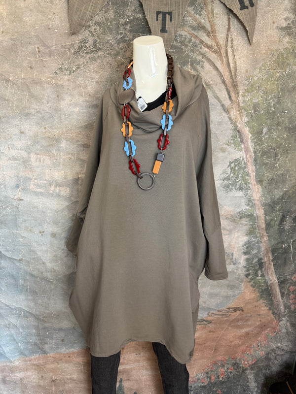 4129 Cowlneck Big Top-Taupe