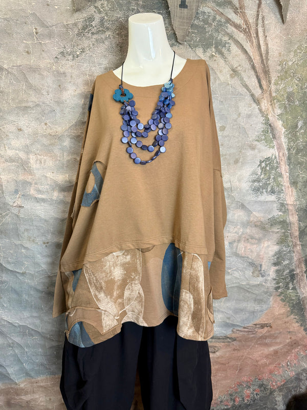 91865 Artsy Patch Pullover-Camel