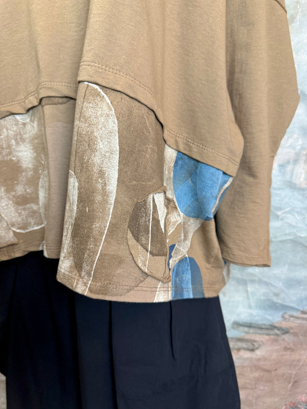 91865 Artsy Patch Pullover-Camel