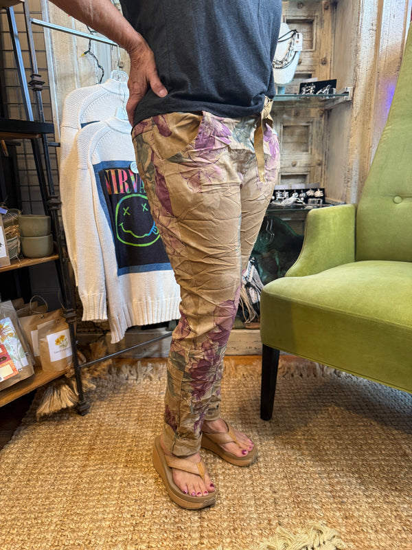 0A910 Pull On Stretch Pants-Camel/Floral