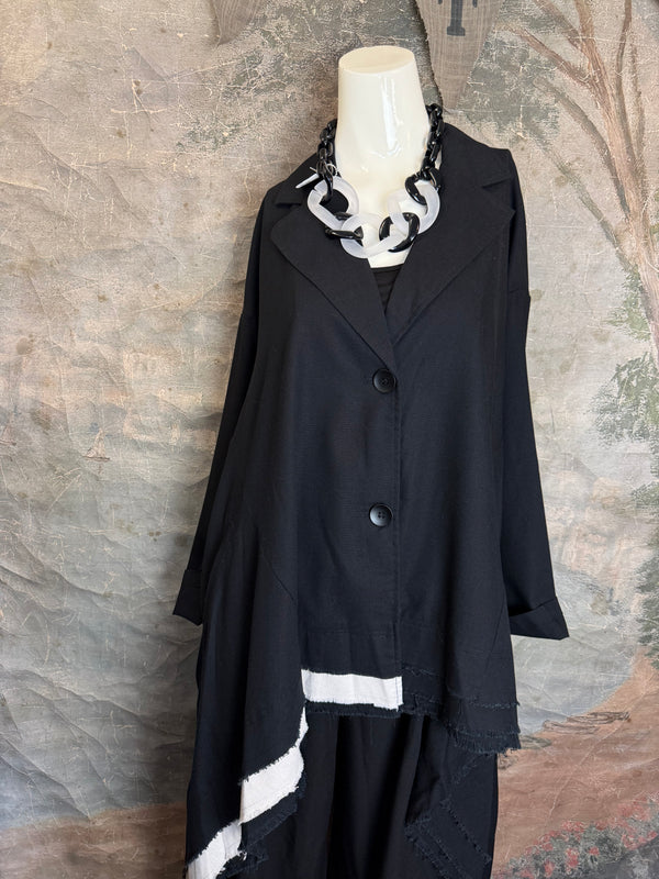 32302 Med to Long Blazer Jkt W/Trim-Black