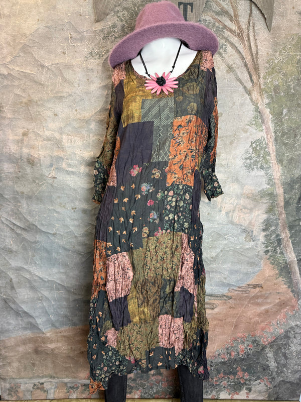 25517 Crushed Sharkbite Dress