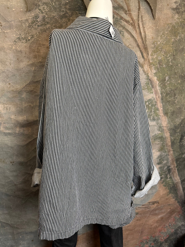 5510 Architecture Top-Black/White Stripe