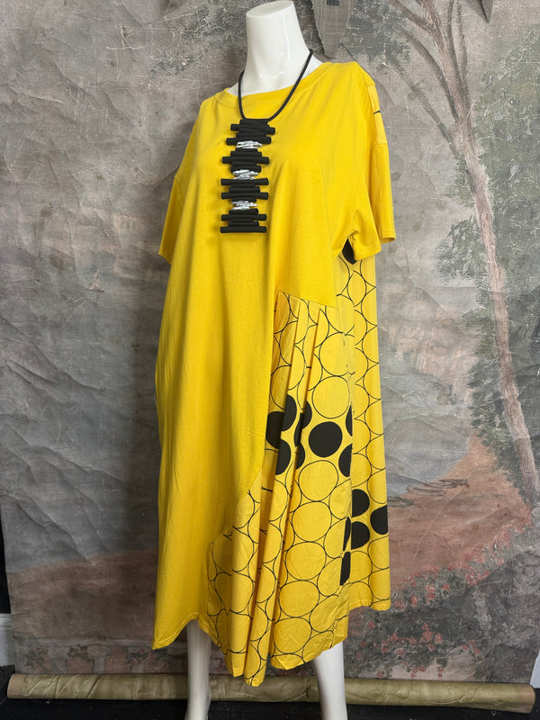 0662 VC Polka Dot Dress-Black/Yellow