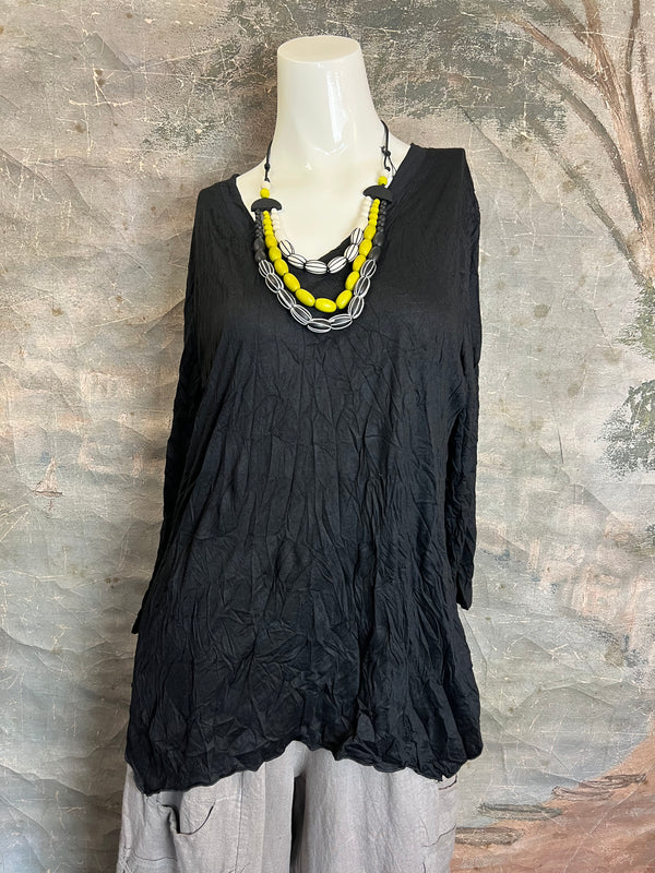 25065 Crinkle V-Neck Top