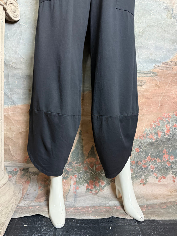 1234-62 Out There Dart Pant-Black