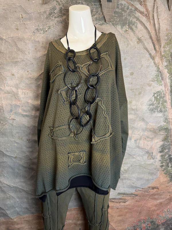 CE714 Cheer Sweater Top-Polished