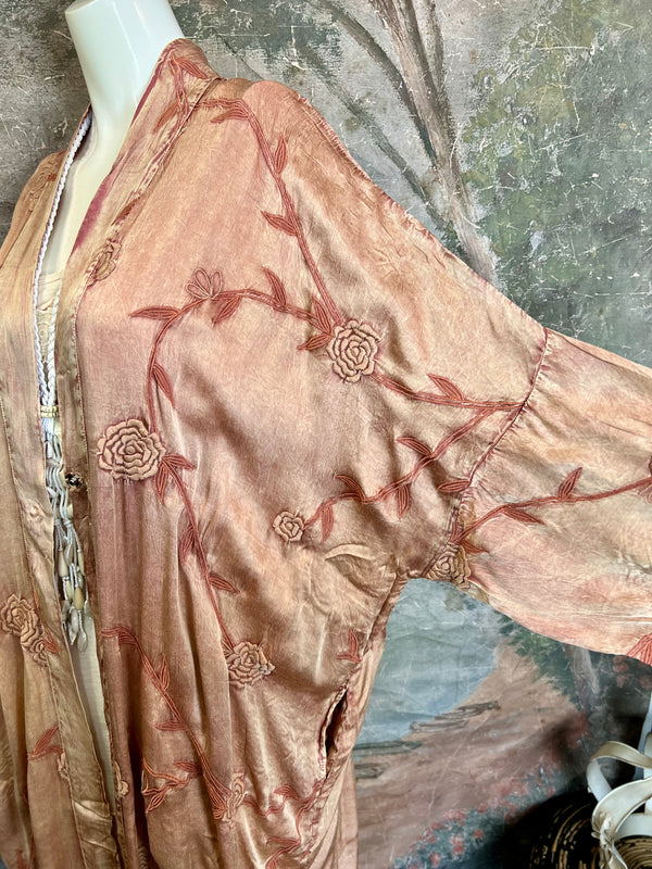 PL- 361 Embroidery Flare Duster