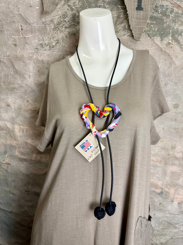 26N263 Big Heart Bolo Necklace-Purples Mix