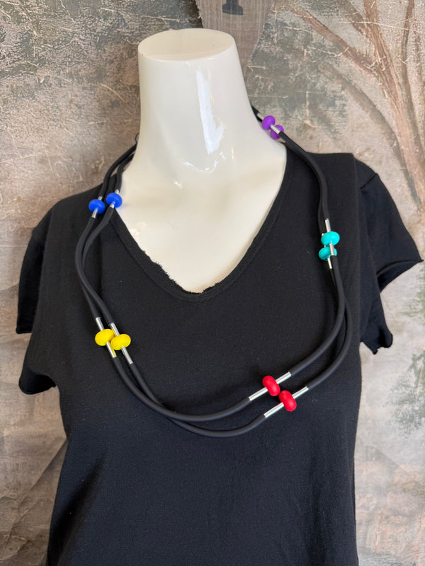 561 Curves Drama Necklace