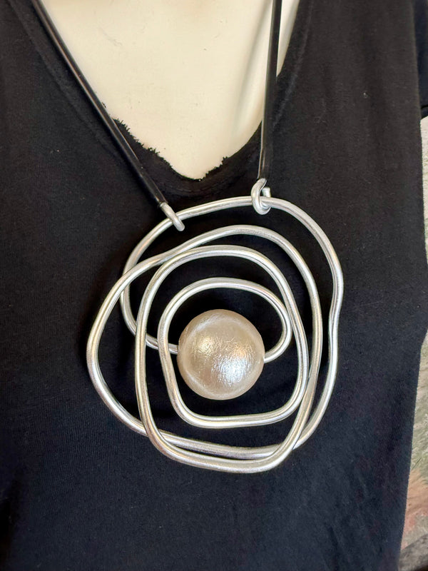 190 Drama Jupiter Necklace