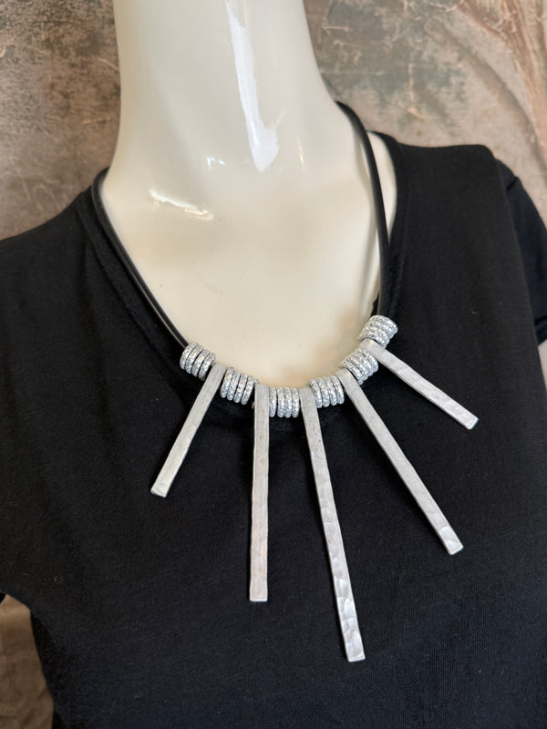 326 Rays Drama Necklace