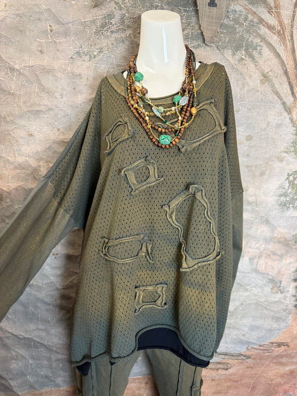 CE714 Cheer Sweater Top-Polished