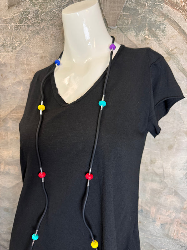 561 Curves Drama Necklace