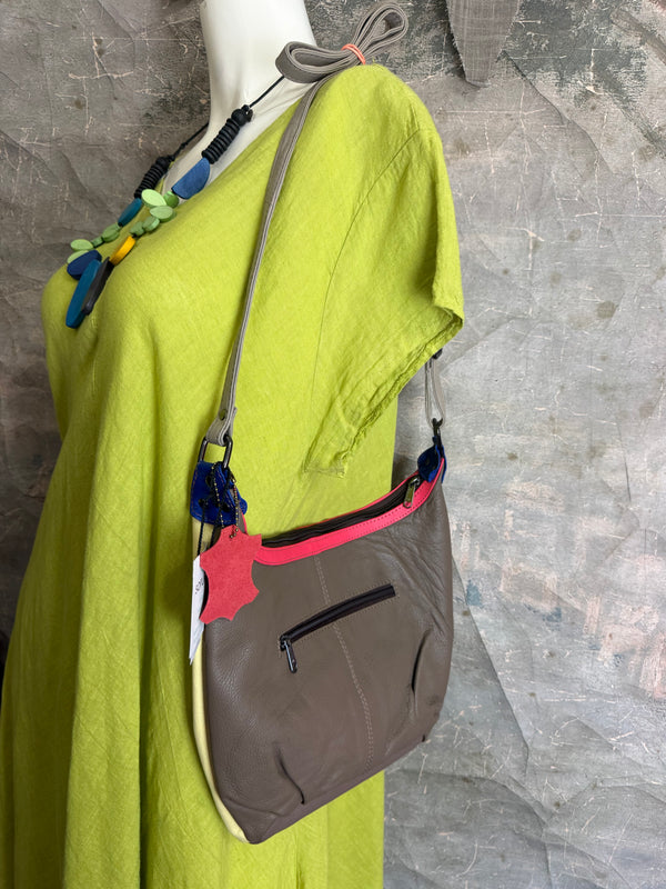 81013 Samantha Shoulder Bag-A