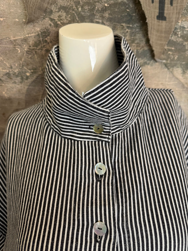 5510 Architecture Top-Black/White Stripe