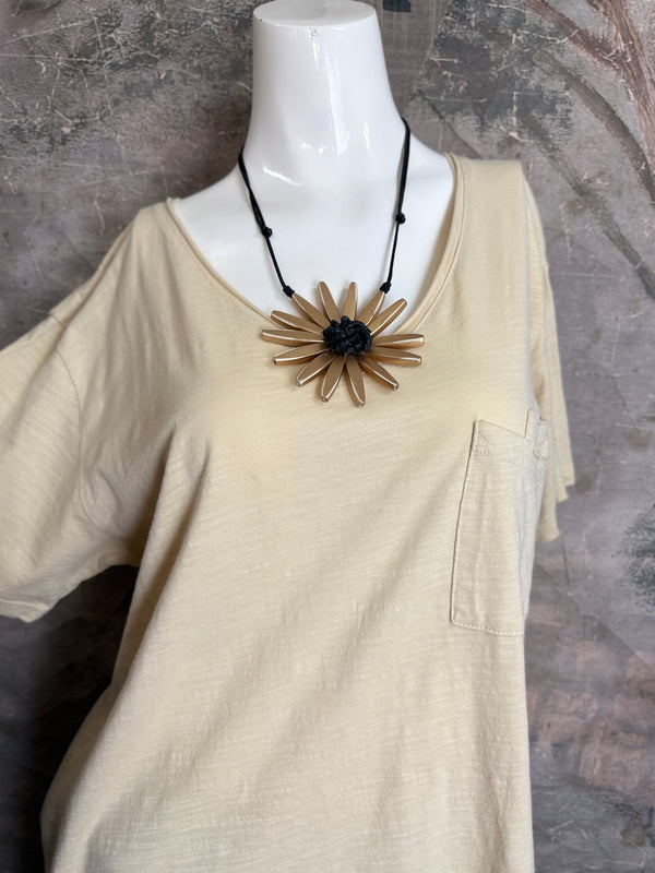 JG- Moon Dance V-Neck Tee-Oats
