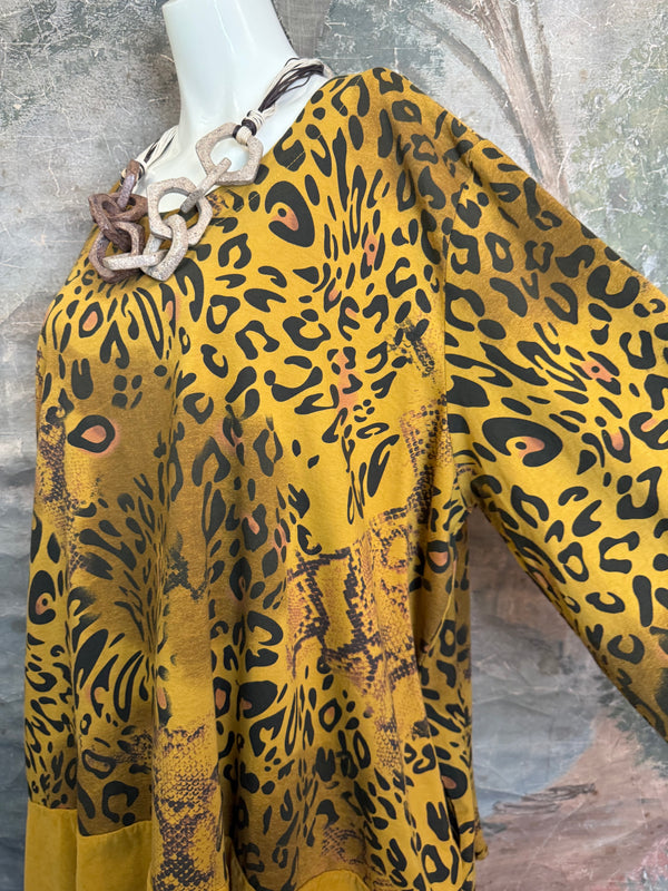 91919 Leopard Print Pullover-Mustard