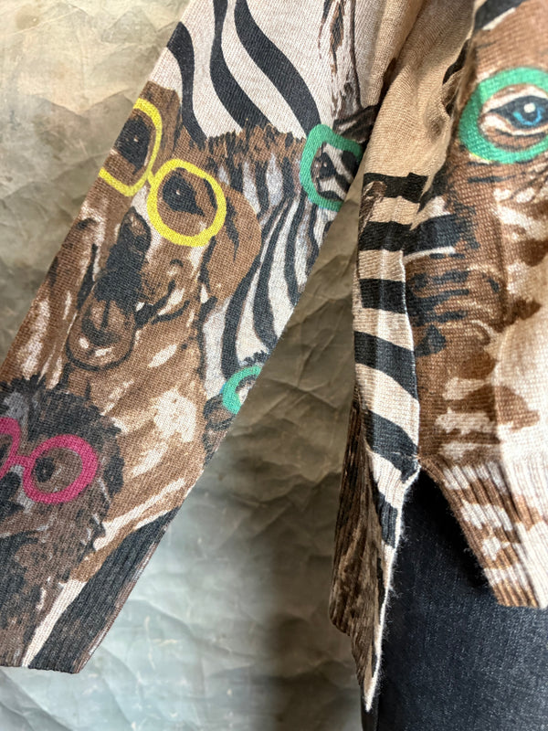 25704 Icon Print Sweater