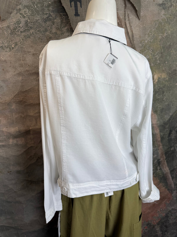 LIN7403 LULA B TRAVEL JKT-WHITE