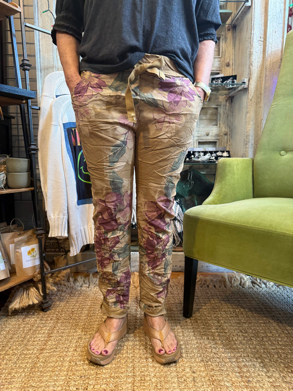 0A910 Pull On Stretch Pants-Camel/Floral