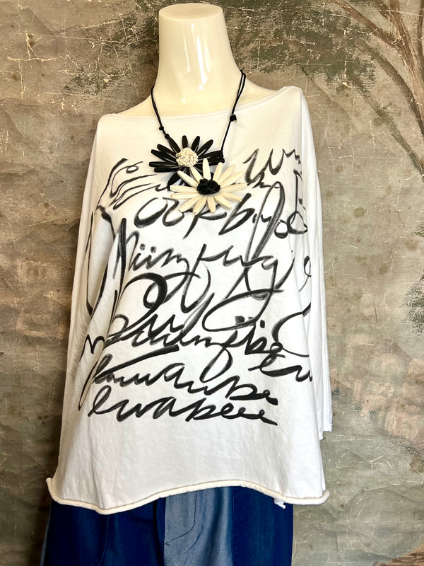 TEE007S2 Luna Tee W/Graphic