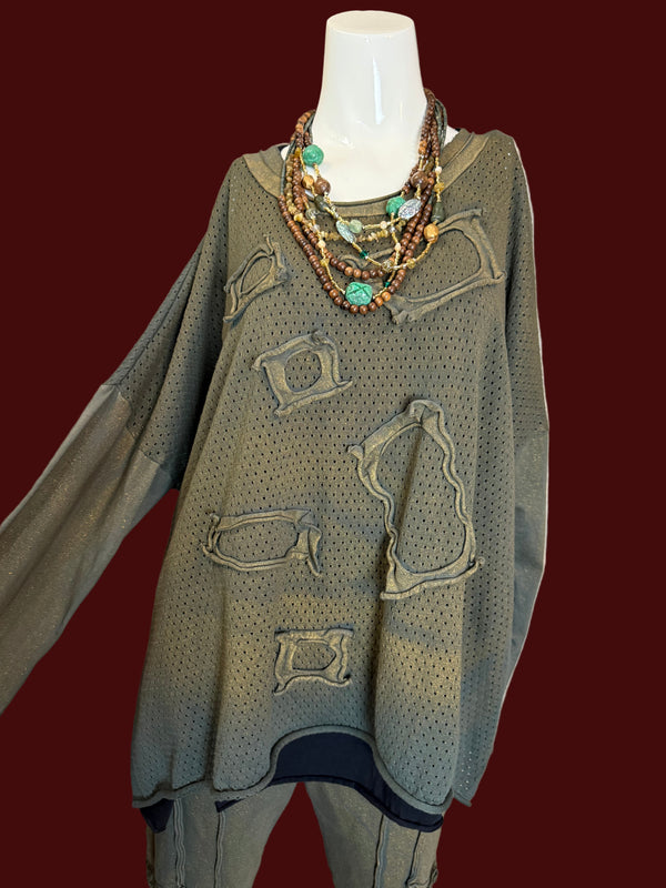 CE714 Cheer Sweater Top-Polished