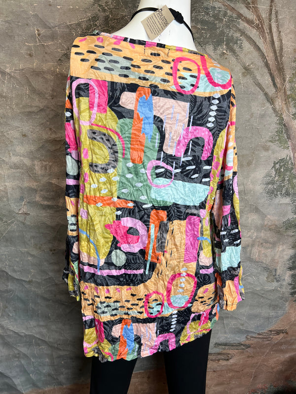 25016 Crinkle Knot Top