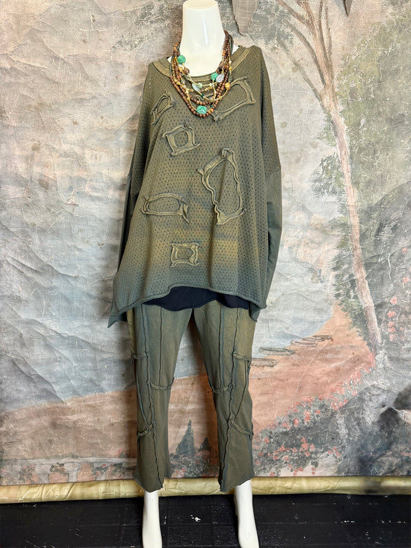 CE714 Cheer Sweater Top-Polished