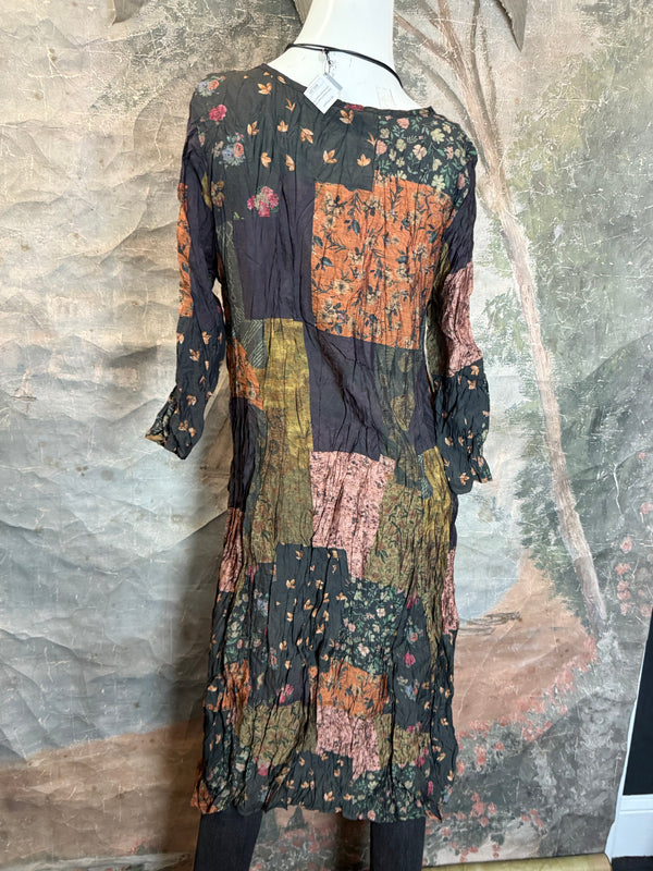 25517 Crushed Sharkbite Dress