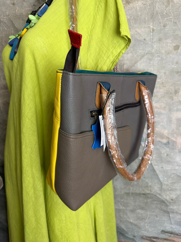 84730 Sitges Shoulder Bag-A