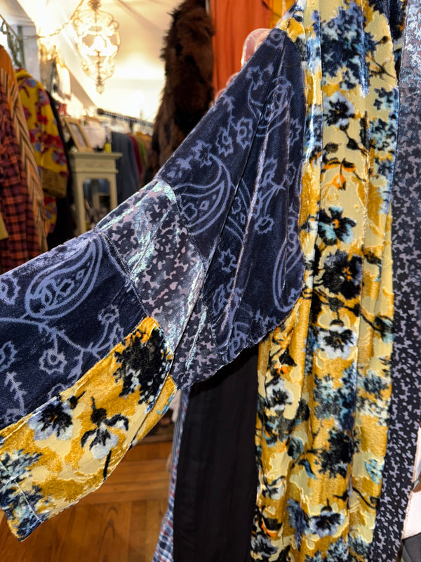 3582 Velvet Burnout Kimono