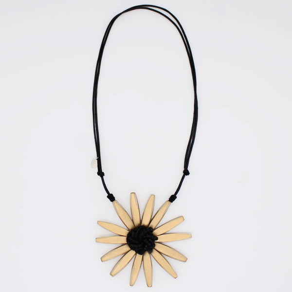 S25 Amaya Flower Necklace-Gold