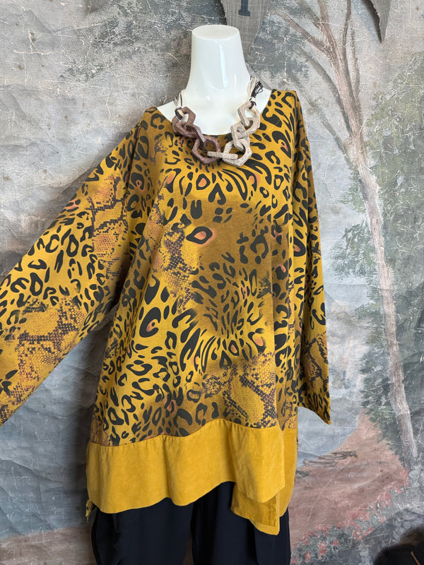 91919 Leopard Print Pullover-Mustard
