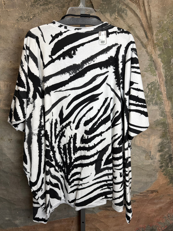 715CL-Zebra Oversized Tunic Tee-WHITE