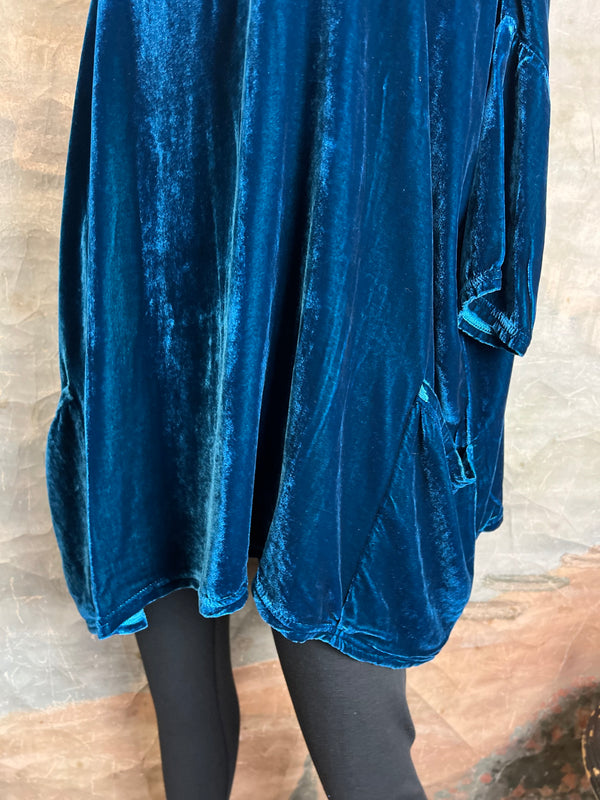 6024 CUTLOOSE Velvet 2 Pkt Top-undersea