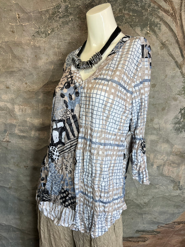 25057 Crinkle Mix Media Top