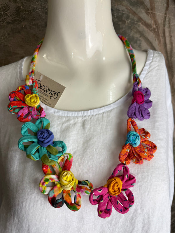 26N145 Coneflower Combo Necklace-A Spring Mix