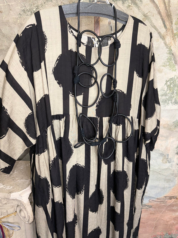 8535 Relaxed Silhouette Dress