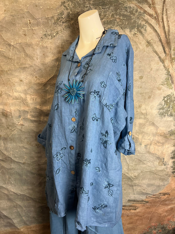 91849 ART Spring Motif BF Shirt-DENIM BLUE