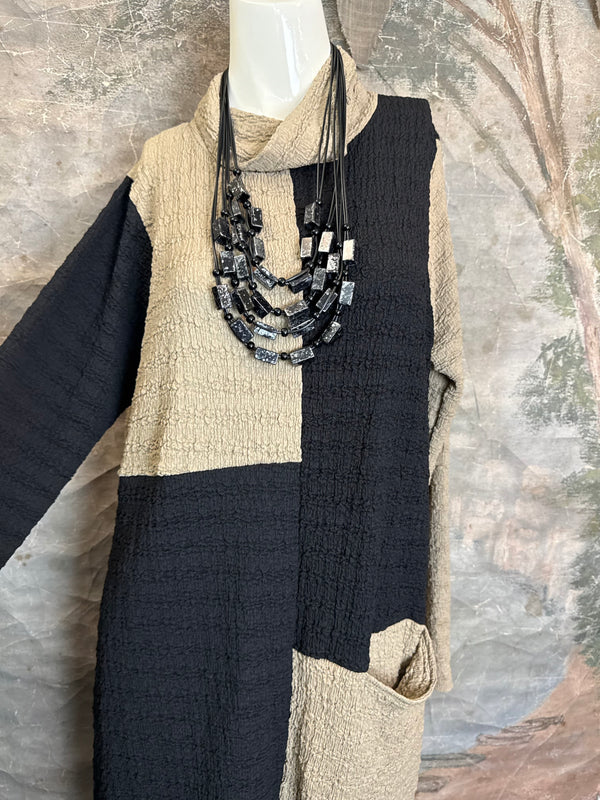 D525 Waffle Knit Turtleneck Dress-Mocha/Black