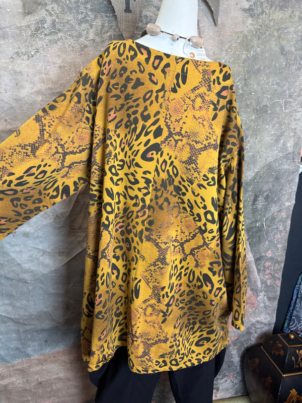 91919 Leopard Print Pullover-Mustard