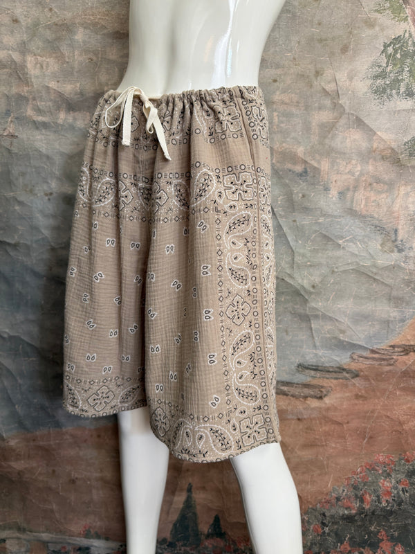 5752 Bandana Bermuda Shorts